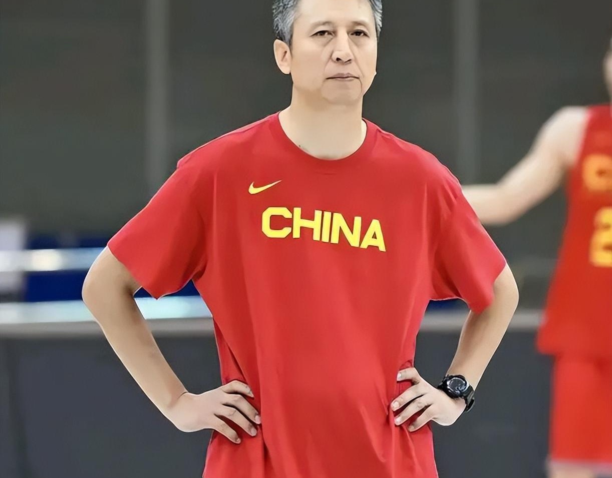 包含赛前尤文图斯备战CBA常规赛，队长鼓劲细节曝光，更衣室稳定，轮换策略成焦点的词条