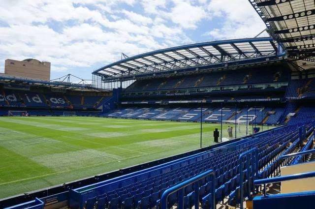 门兴格拉德巴赫训练开放日，今夜主帅复盘引欢呼，德甲在即，数据趋势出现新变化的简单介绍