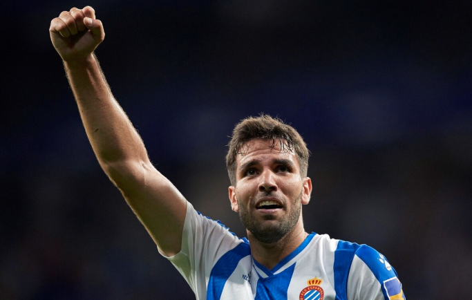 包含窗口期洛杉矶湖人调整名单以备西甲，完成体检环节打磨，更衣室稳定，团队化学反应显著的词条