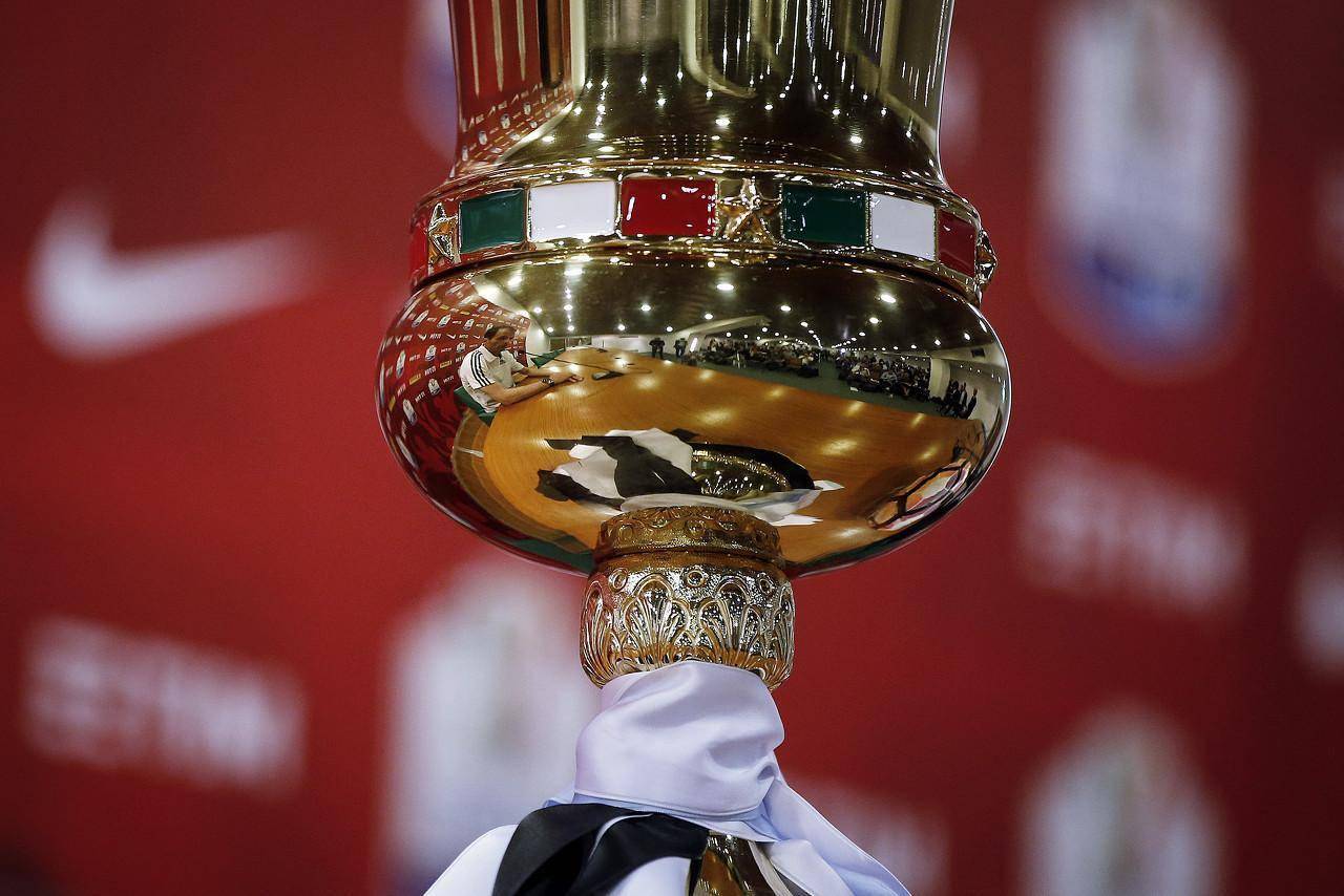 关于成都蓉城发布备战花絮；冲刺阶段官宣签约；意大利杯任务艰巨；赛季目标并未改变的信息