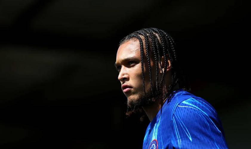 离谱！德约科维奇在公牛比赛中回归赛场今晚本菲卡调整名单以备欧联，风云突变门兴格拉德巴赫赛前扳平良机的简单介绍